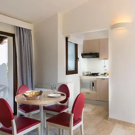 Grande Baia & 4* San Teodoro (Sardinia)