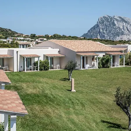 Grande Baia & 4* San Teodoro (Sardinia)
