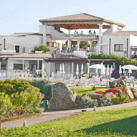 Otel Grande Baia & San Teodoro (Sardinia)