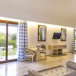 Grande Baia & 4* San Teodoro (Sardinia)