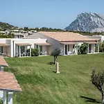 Grande Baia & 4* San Teodoro (Sardinia)
