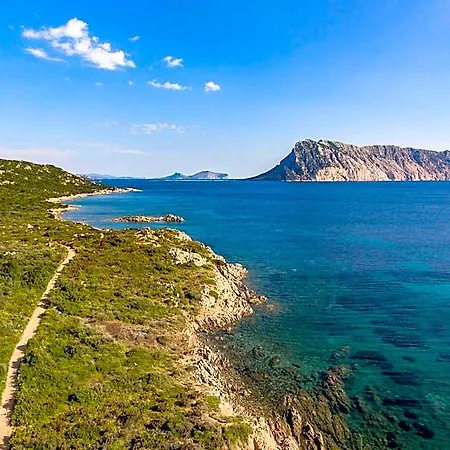 Grande Baia & سان تيودورو
