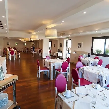 Grande Baia & Hotel