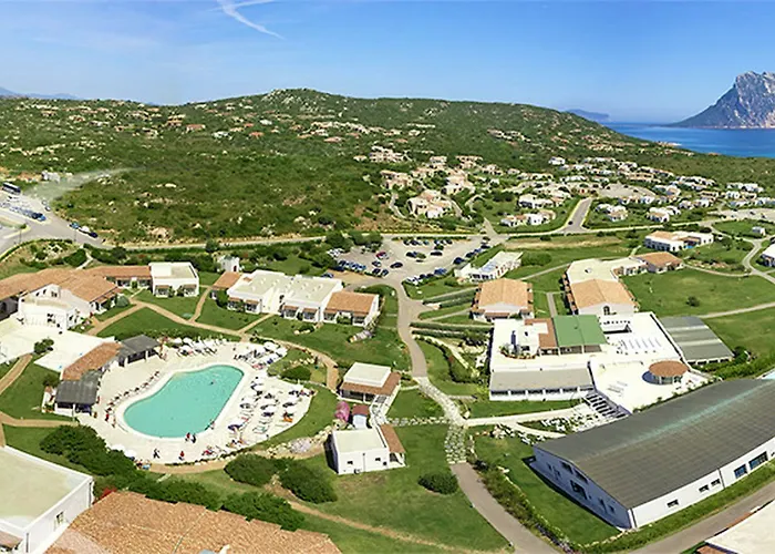 מלון Grande Baia & סאן תאודורו