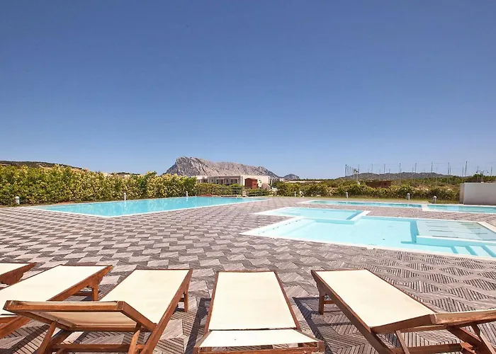 מלון Grande Baia & סאן תאודורו